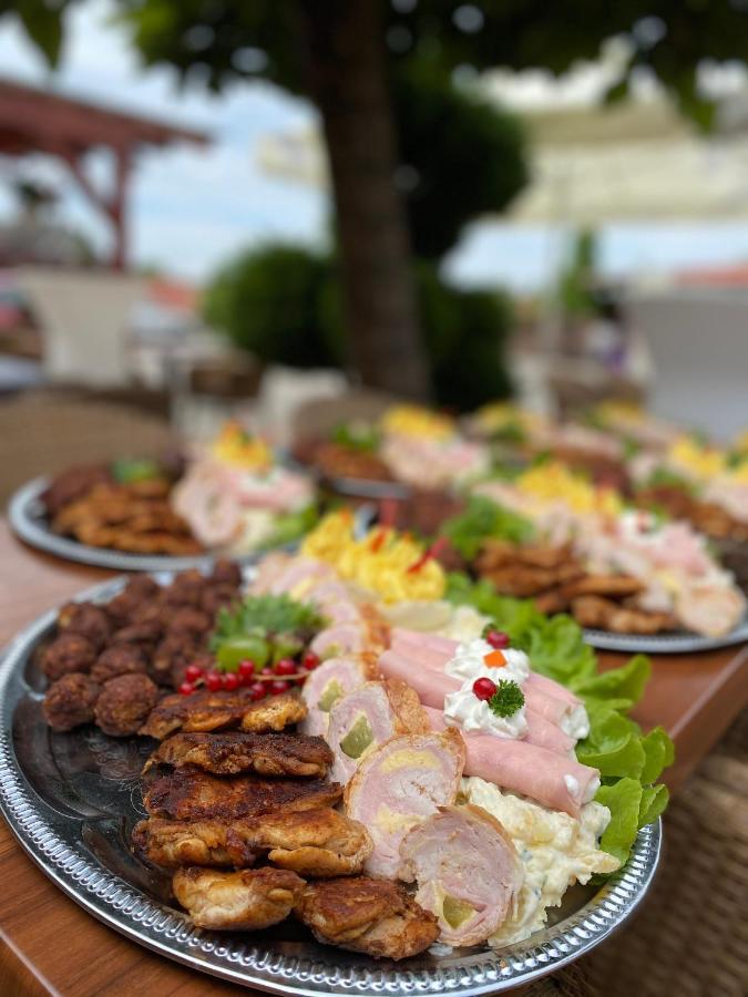 Bed and Breakfast Malom Club Panzio Baja Exterior foto